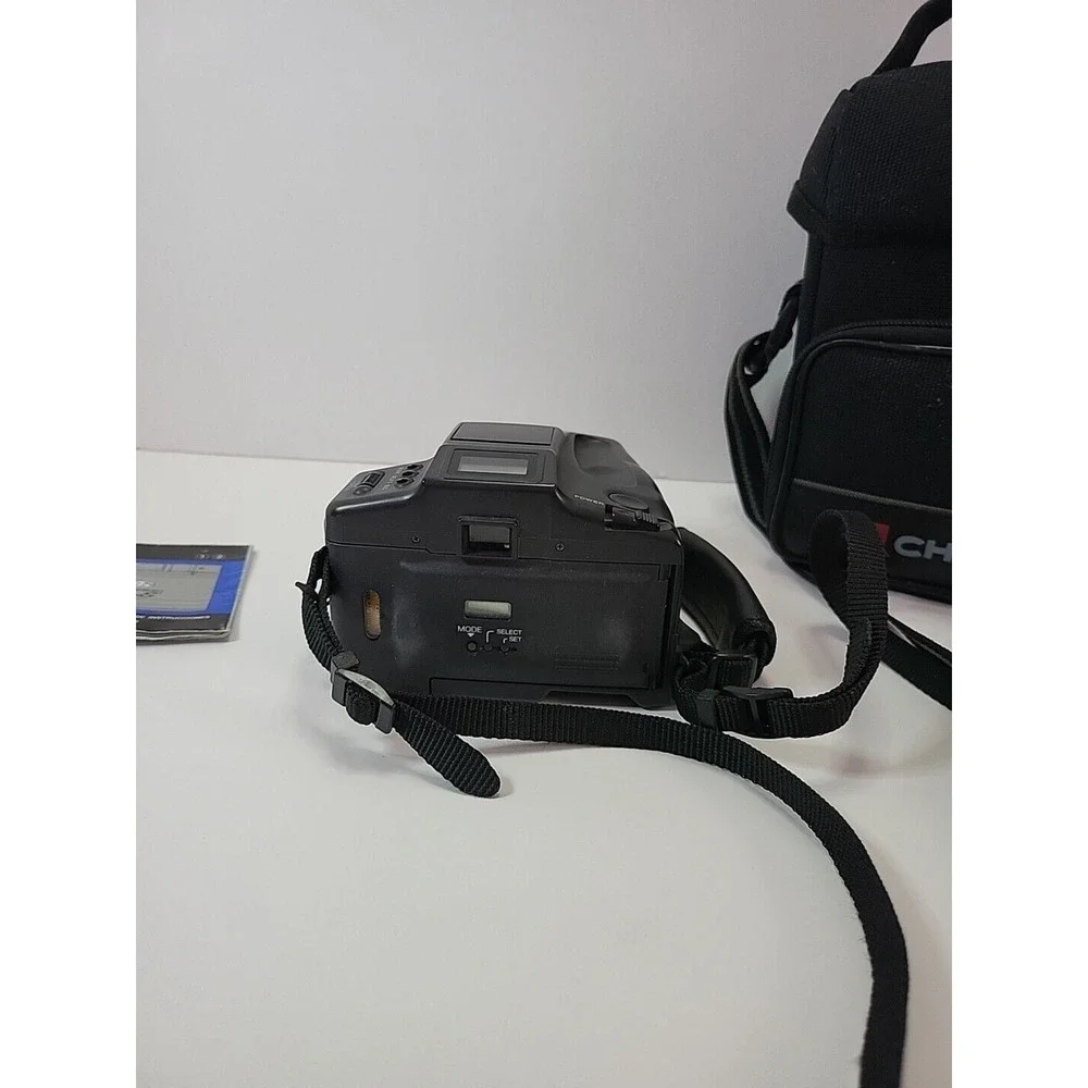 Chinon 35MM Film Camera W/ ‎ Bag Genesis II - Works No Battery Cover.